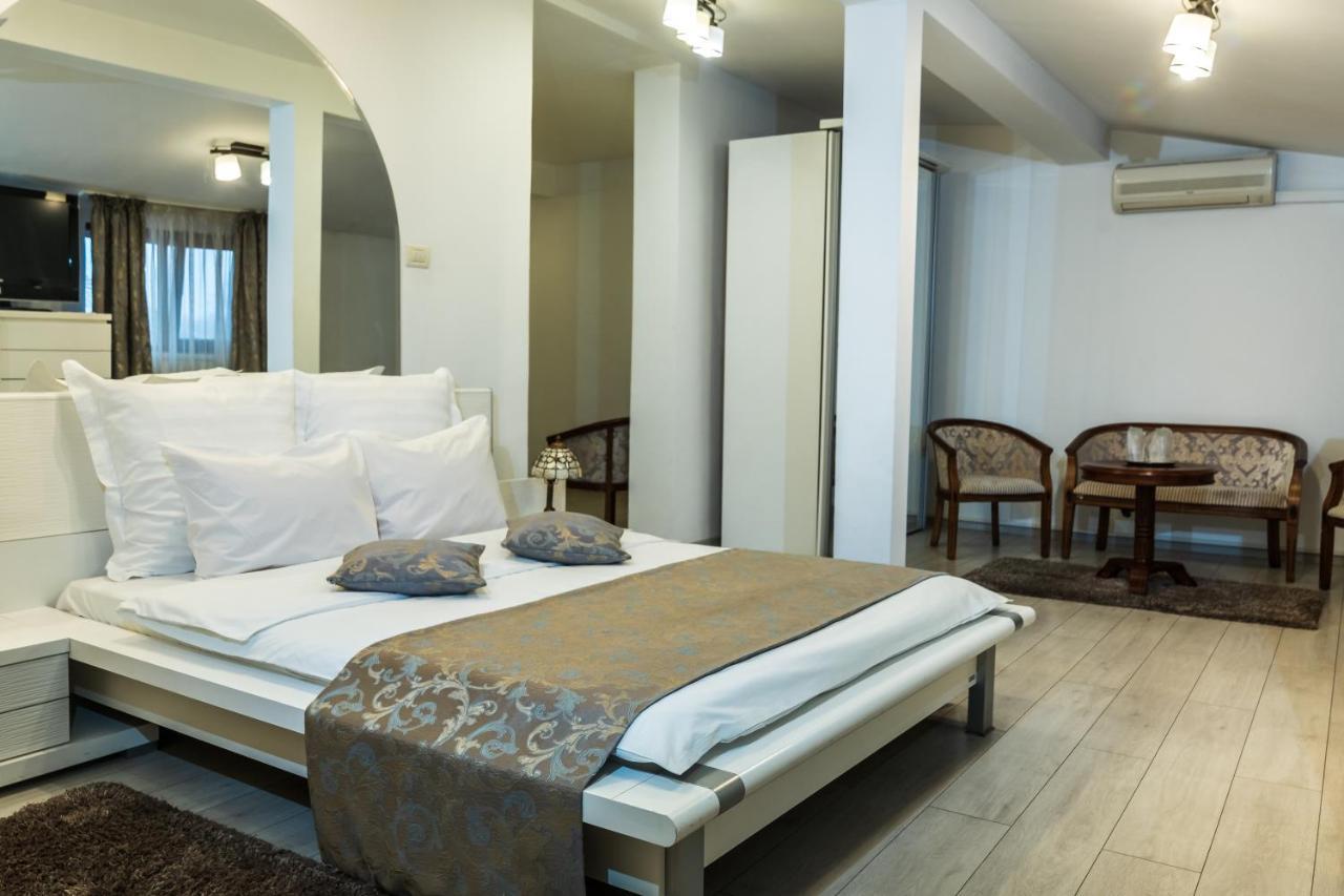 Hotel Royal Urziceni Extérieur photo